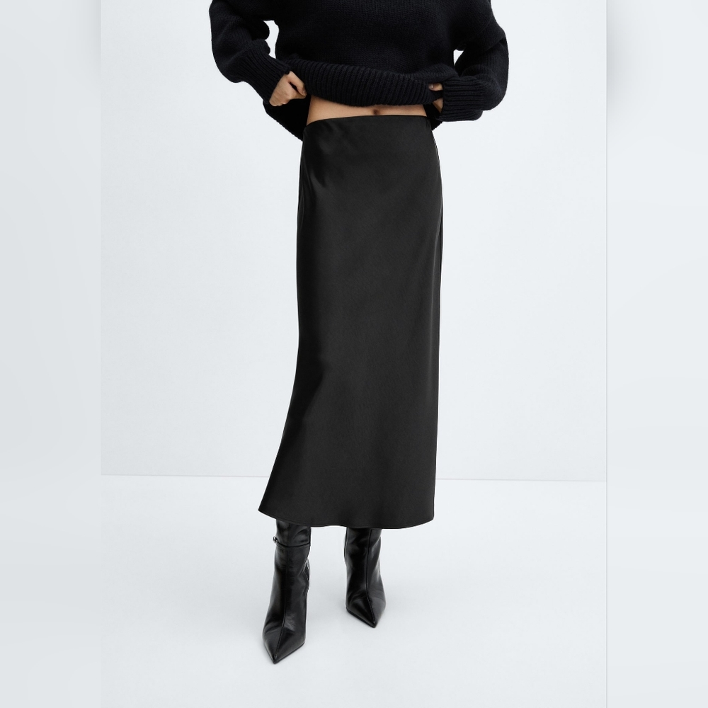 NWT Mango midi satin skirt. Size: M.